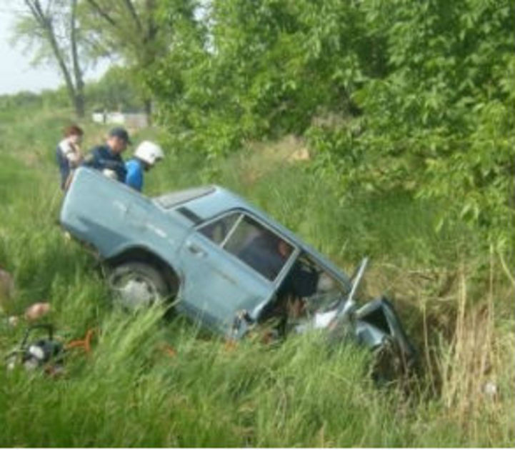 Пьяный 18-летний житель Воронежа ночью угнал два автомобиля, чтобы взять для двигателя девочек