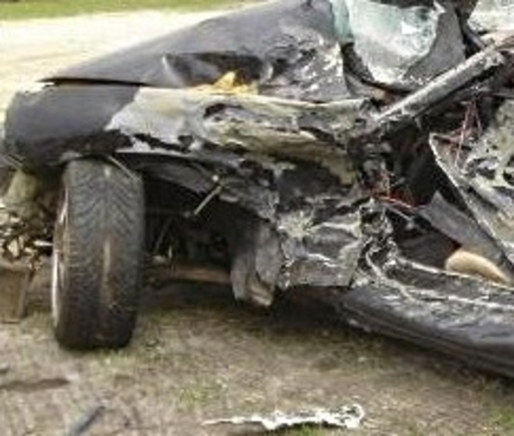 В Воронежском регионе парень украл иностранный автомобиль и сломал на нем до смерти