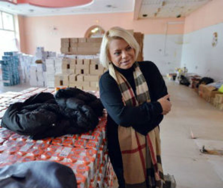 Актриса и телеведущая Яна Поплавская перешли к Воронежской гуманитарной помощи для украинцев,